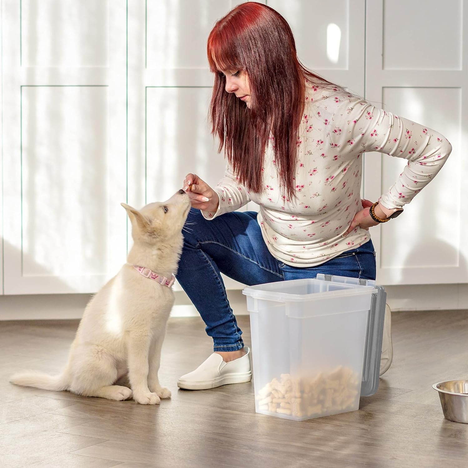 IRIS USA Weatherpro Airtight Pet Food Storage Container, up to 10 Lbs, for Dog Cat Bird and Other Pet Food Storage Bin, Keep Fresh, Translucent Body, BPA Free, Clear/Black