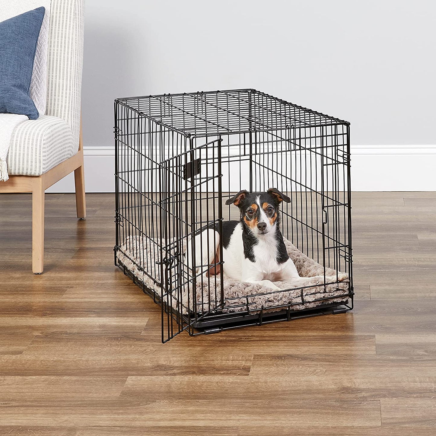 Midwest Homes for Pets Newly Enhanced Single Door Icrate Dog Crate, Includes Leak-Proof Pan, Floor Protecting Feet, Divider Panel & New Patented Features