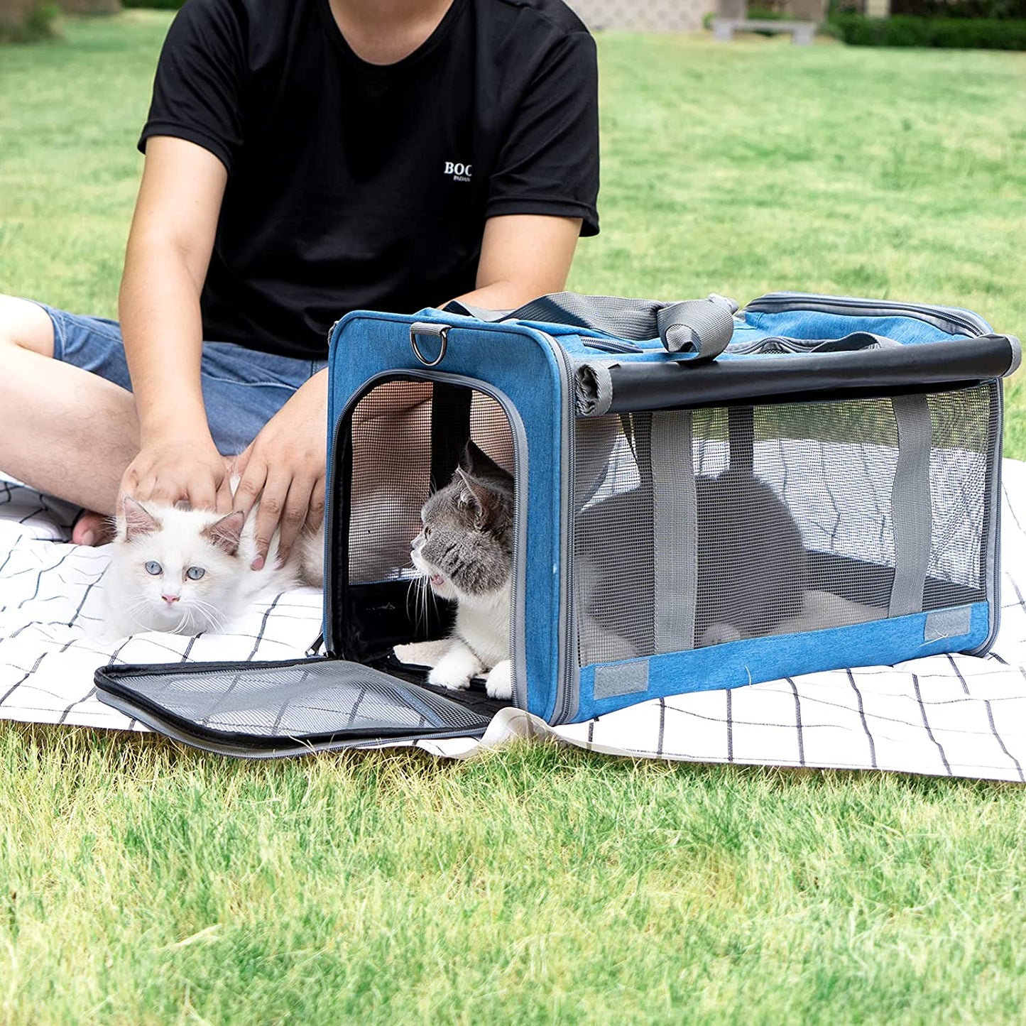 Pet Carrier for Large and Medium Cats, Soft-Sided Pet Carrier for Big Medium Cats and Puppy, Dog Carriers Cat Carriers Pet Privacy Protection Travel Carriers